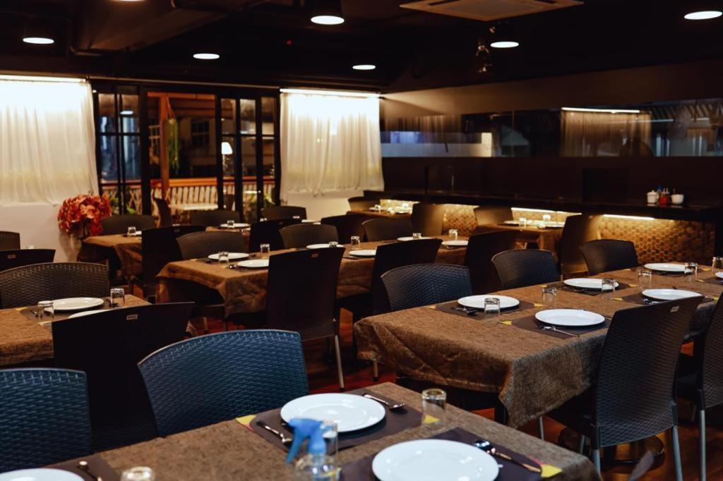 Frenz Hotel Куала-Лумпур Экстерьер фото