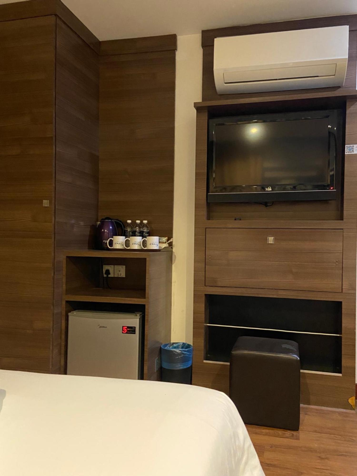 Frenz Hotel Куала-Лумпур Экстерьер фото